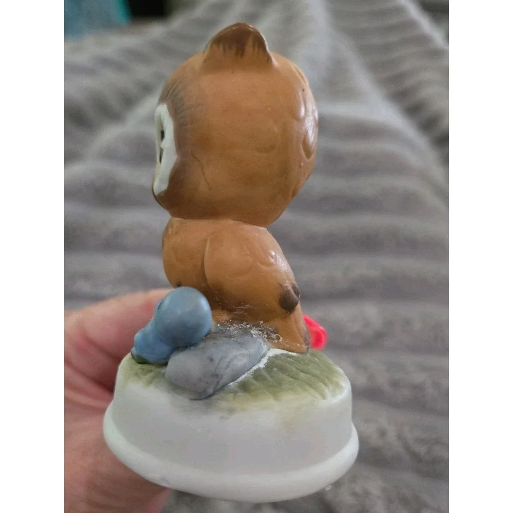 Vintage Taiwan Made Owl & Worm Small Porcelain Figurine 3